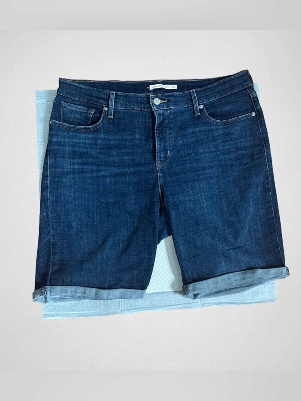 Levi’s Bermuda Shorts Size 16W Dark Wash High Rise Cuffed Denim